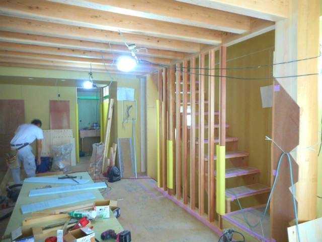 「桧丸太の家」～もうすぐ木工事完了～