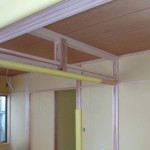 広縁と続き間のある家