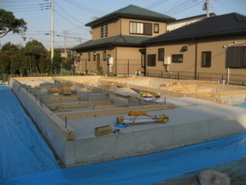 『前庭のあるバリアフリーの家』～蕨市　Ｕ邸　上棟間近～